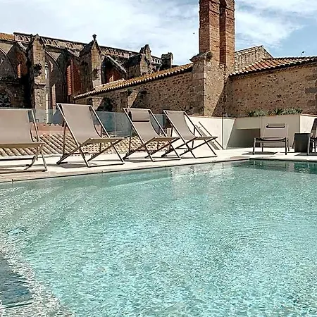 Palau Macelli &