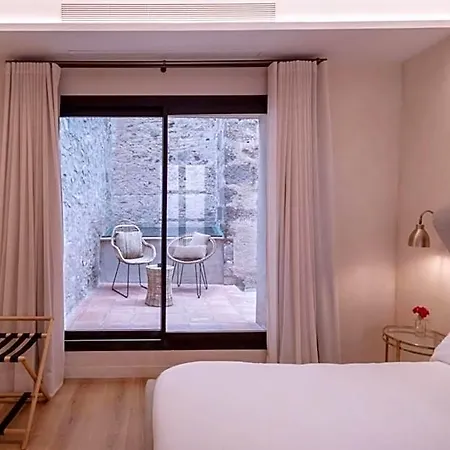 מלון Palau Macelli & 4*