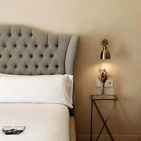 מלון Palau Macelli & 4*